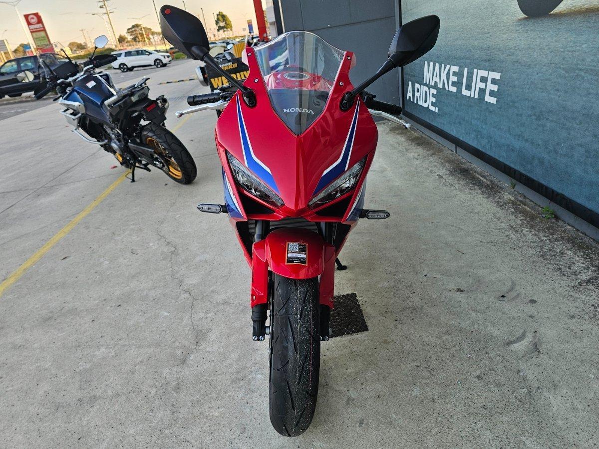 2026 HONDA CBR650R E-CLUTCH SPORTS