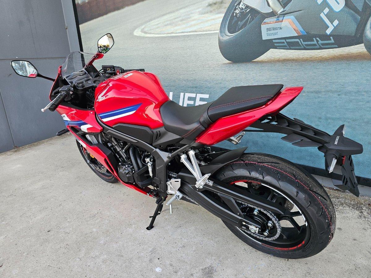 2026 HONDA CBR650R E-CLUTCH SPORTS