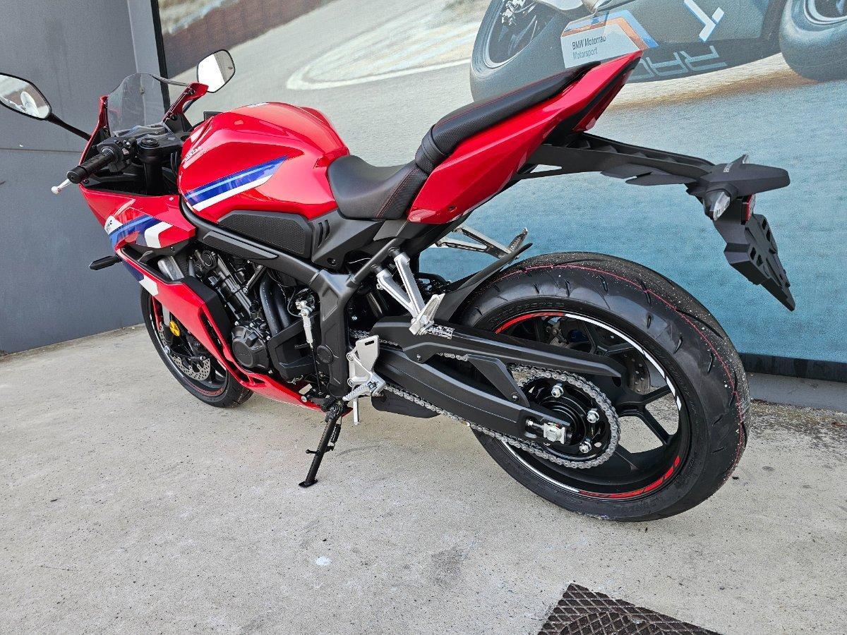 2026 HONDA CBR650R E-CLUTCH SPORTS
