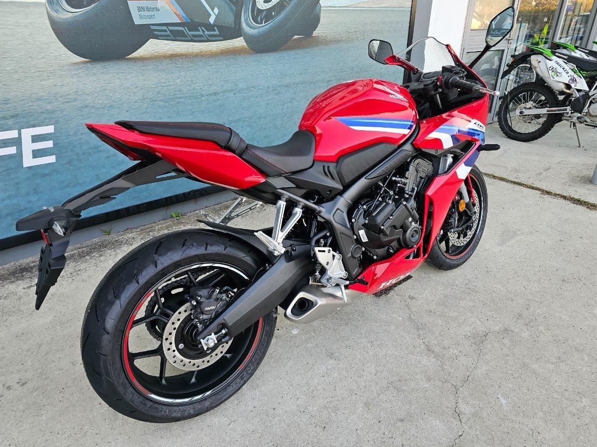 2026 HONDA CBR650R E-CLUTCH SPORTS