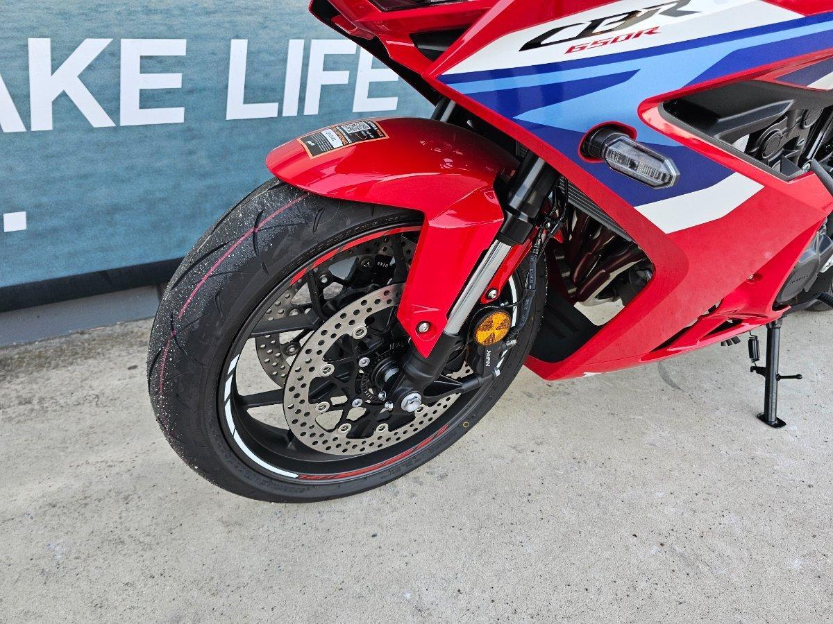 2026 HONDA CBR650R E-CLUTCH SPORTS
