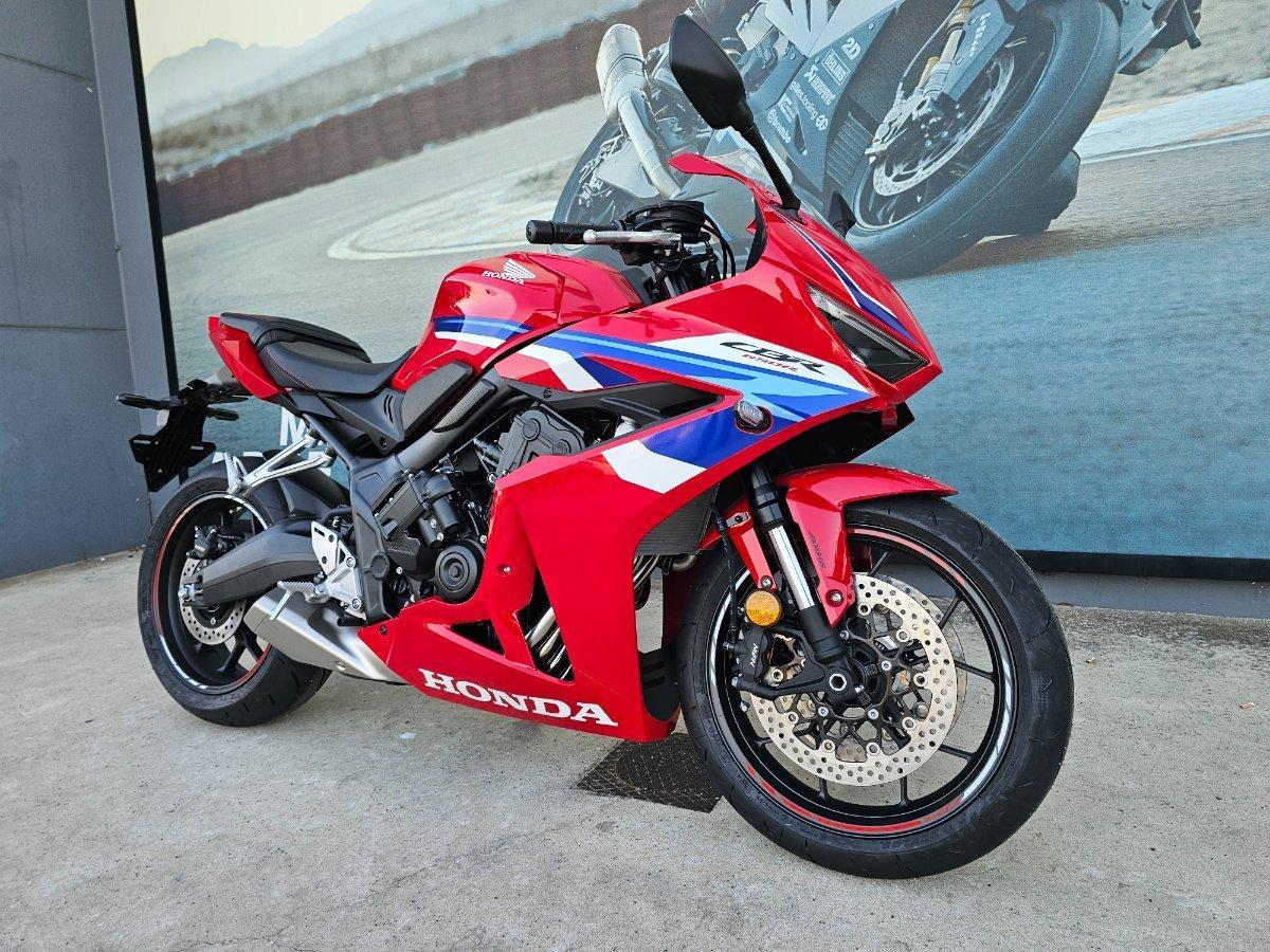 2026 HONDA CBR650R E-CLUTCH SPORTS