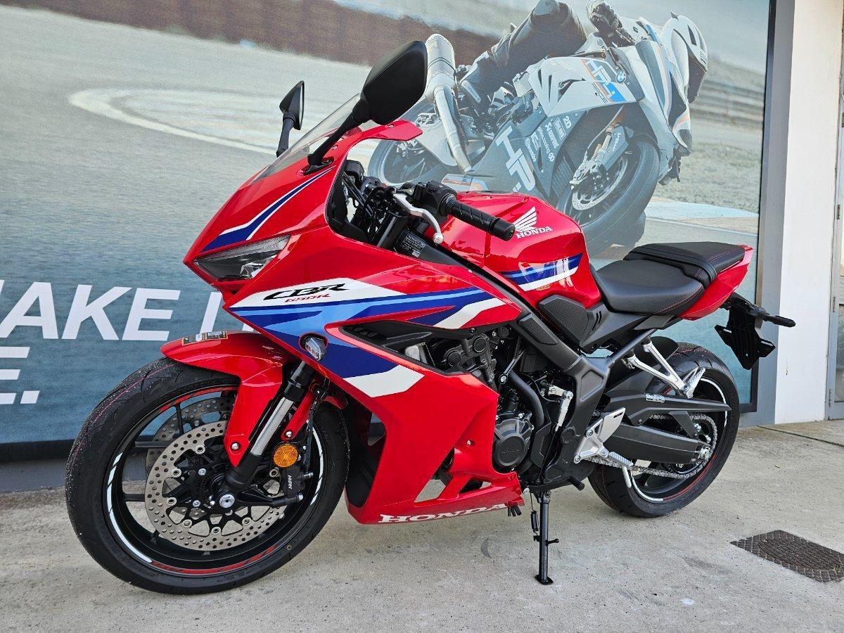 2026 HONDA CBR650R E-CLUTCH SPORTS
