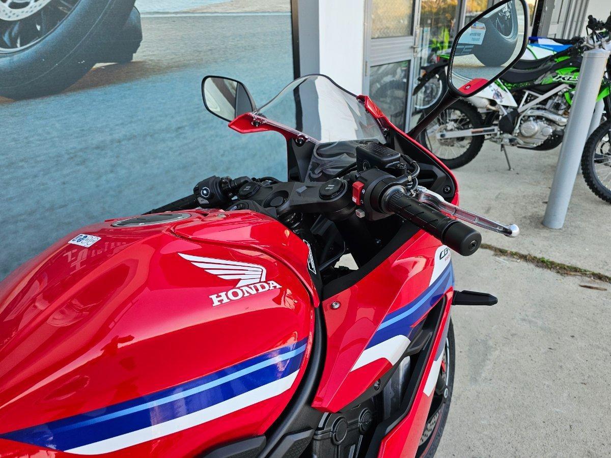 2026 HONDA CBR650R E-CLUTCH SPORTS