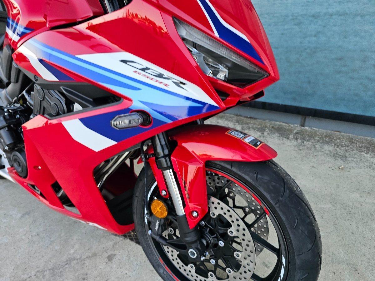 2026 HONDA CBR650R E-CLUTCH SPORTS