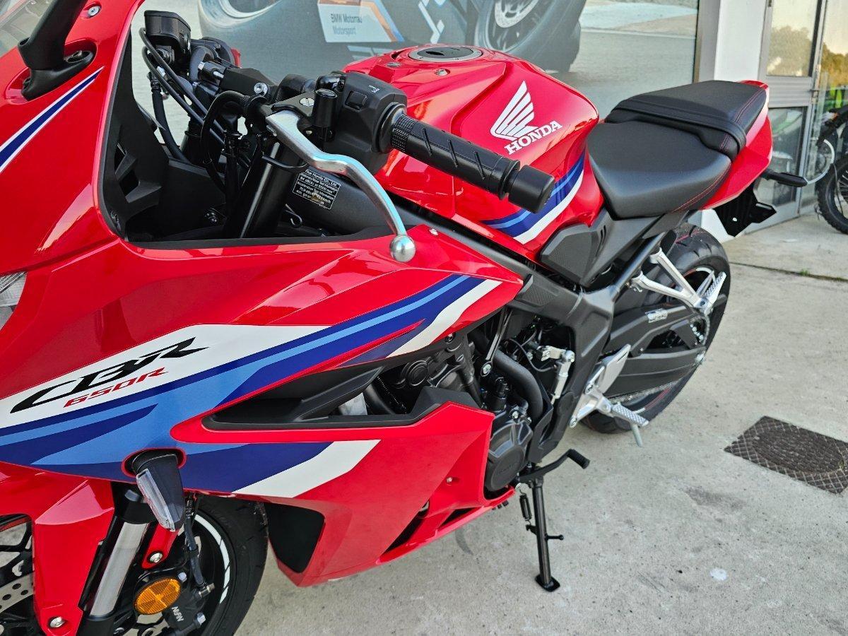 2026 HONDA CBR650R E-CLUTCH SPORTS
