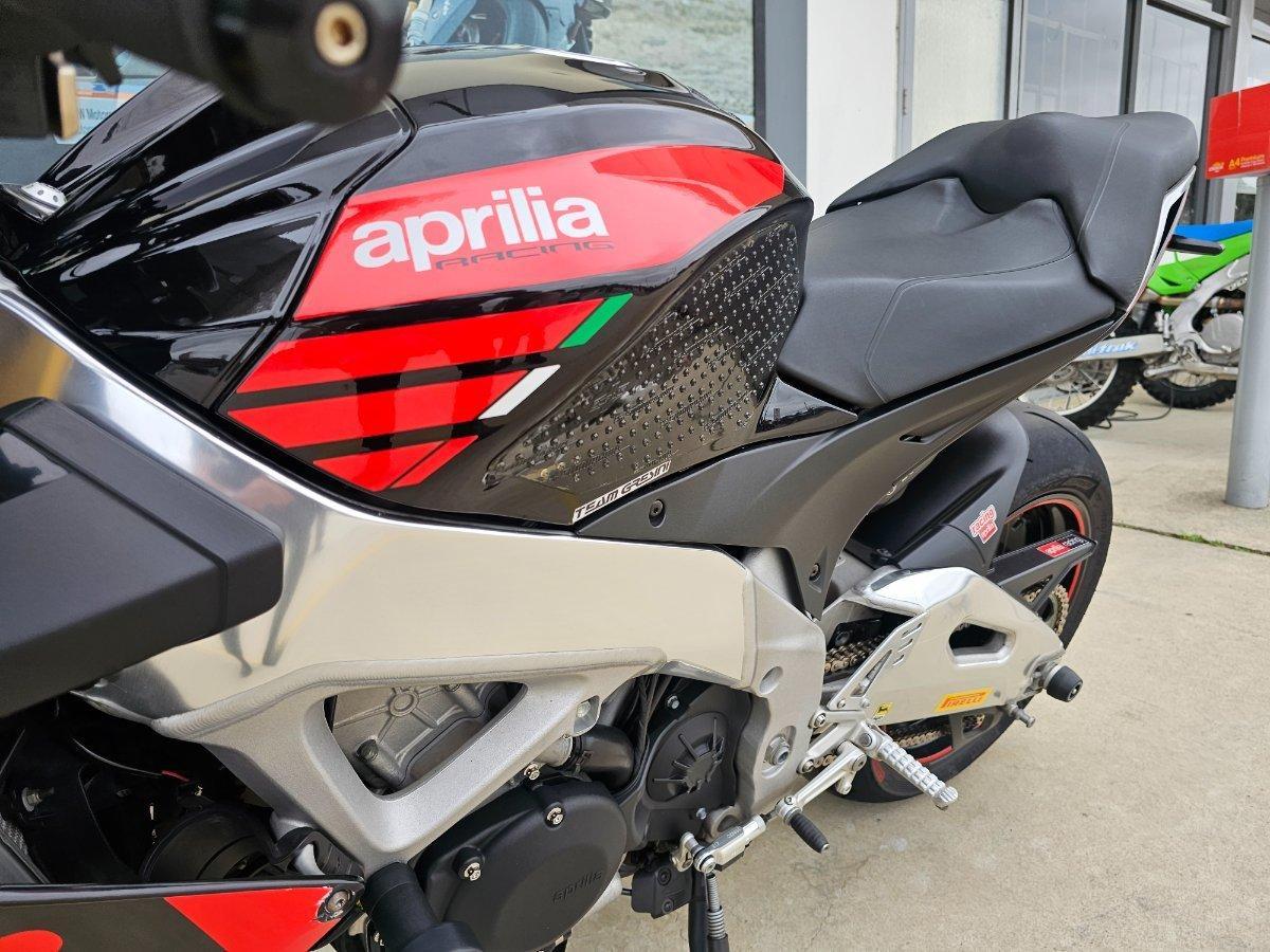 2017 APRILIA TUONO V4 RR SPORTS