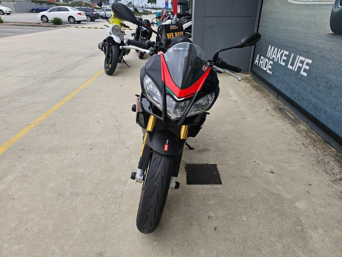 2017 APRILIA TUONO V4 RR SPORTS