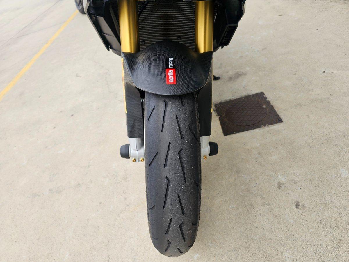 2017 APRILIA TUONO V4 RR SPORTS