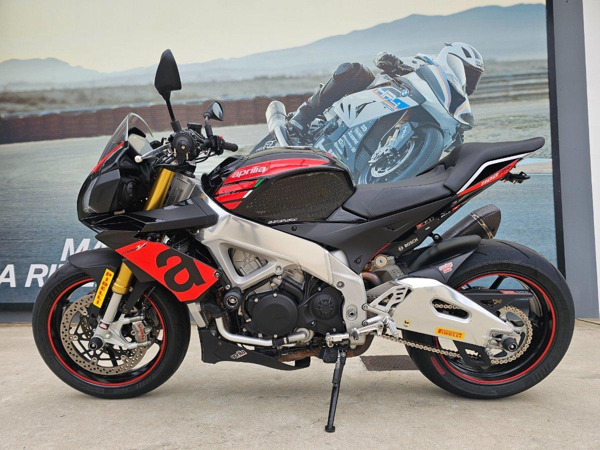2017 APRILIA TUONO V4 RR SPORTS