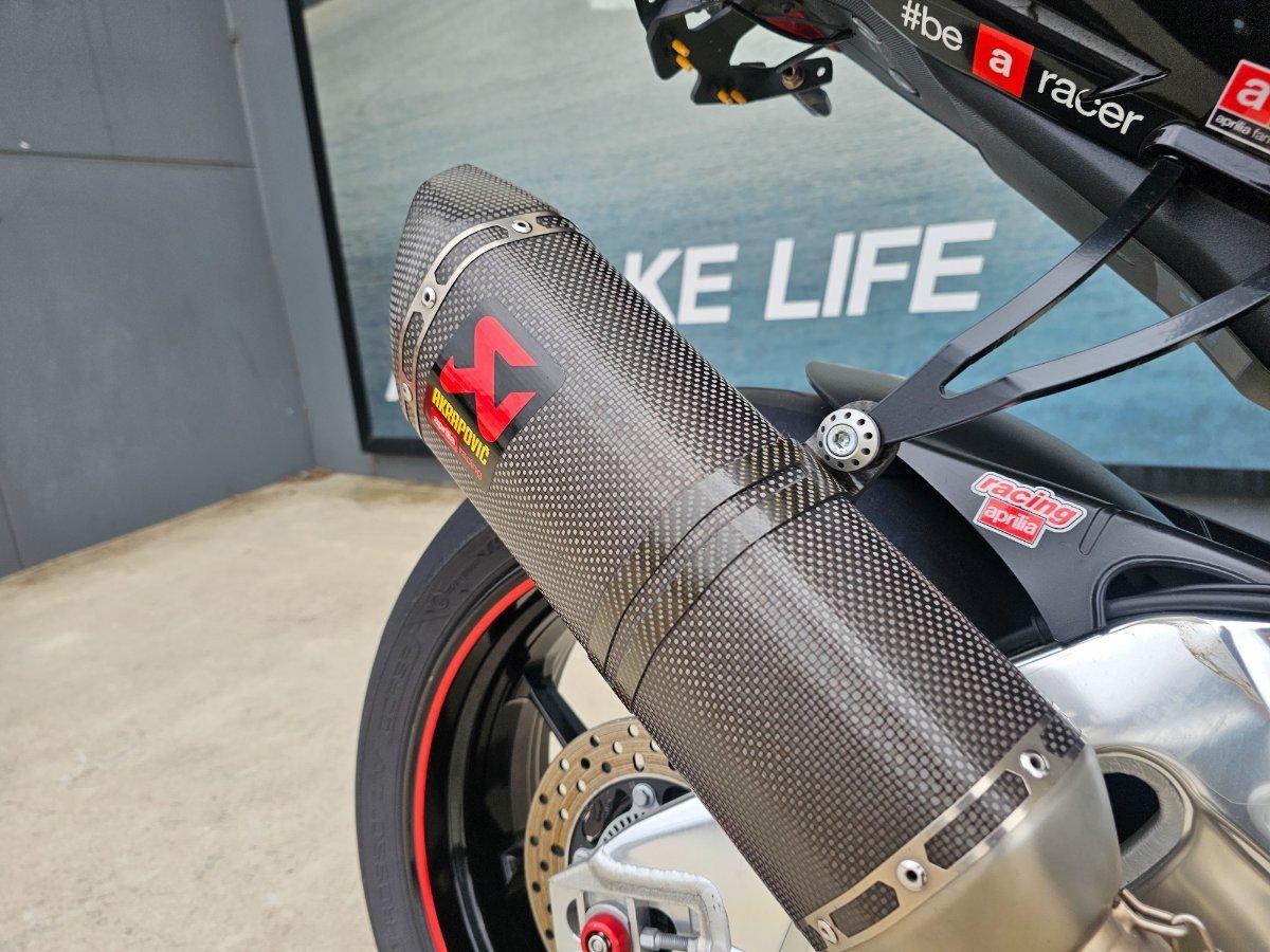2017 APRILIA TUONO V4 RR SPORTS