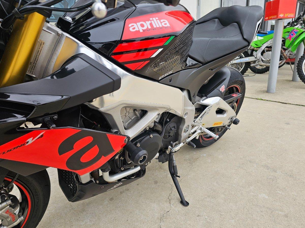2017 APRILIA TUONO V4 RR SPORTS