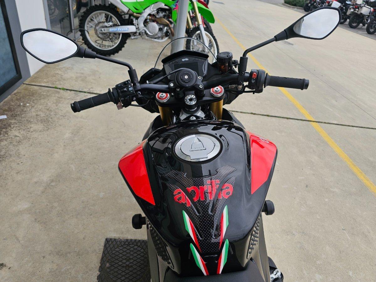 2017 APRILIA TUONO V4 RR SPORTS