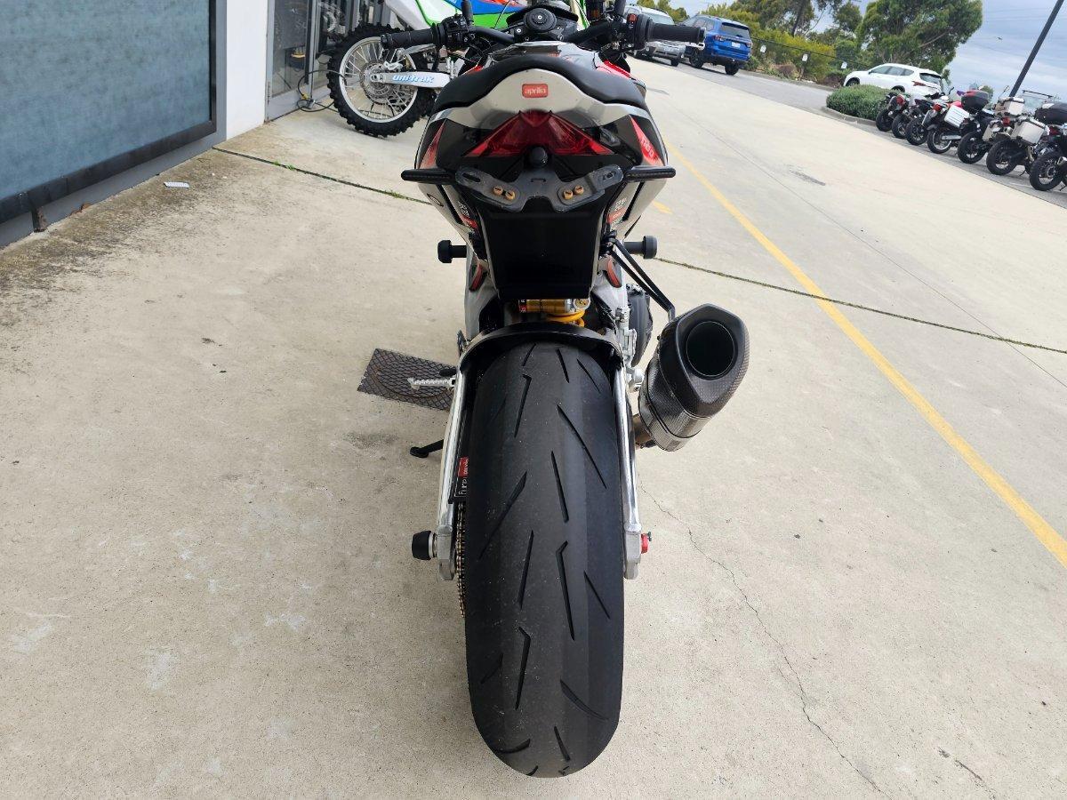2017 APRILIA TUONO V4 RR SPORTS