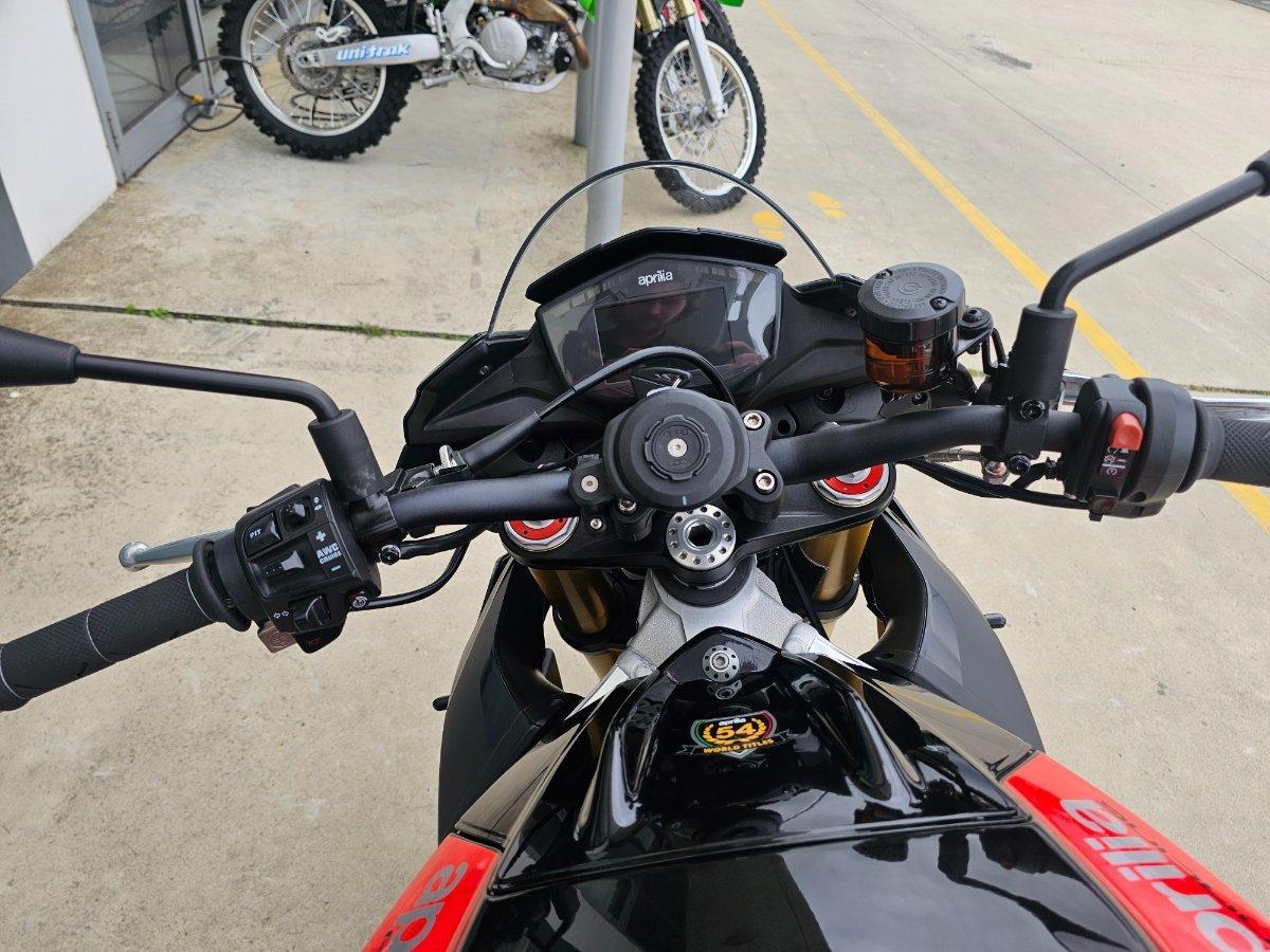2017 APRILIA TUONO V4 RR SPORTS