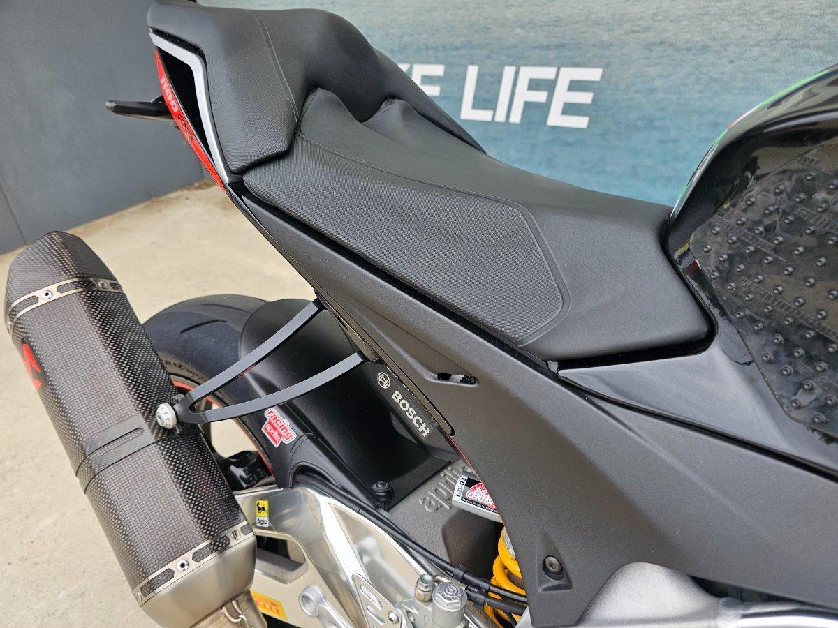 2017 APRILIA TUONO V4 RR SPORTS