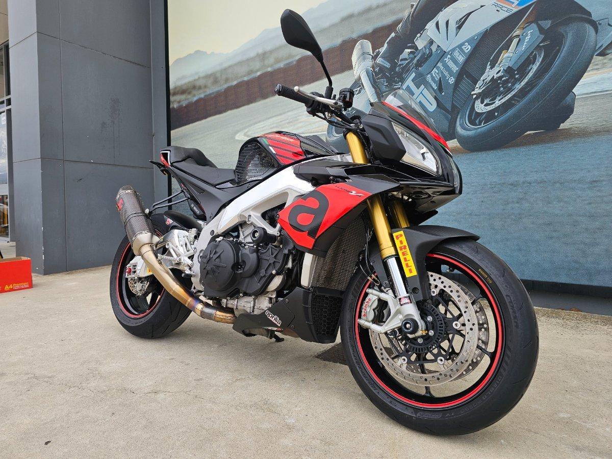 2017 APRILIA TUONO V4 RR SPORTS