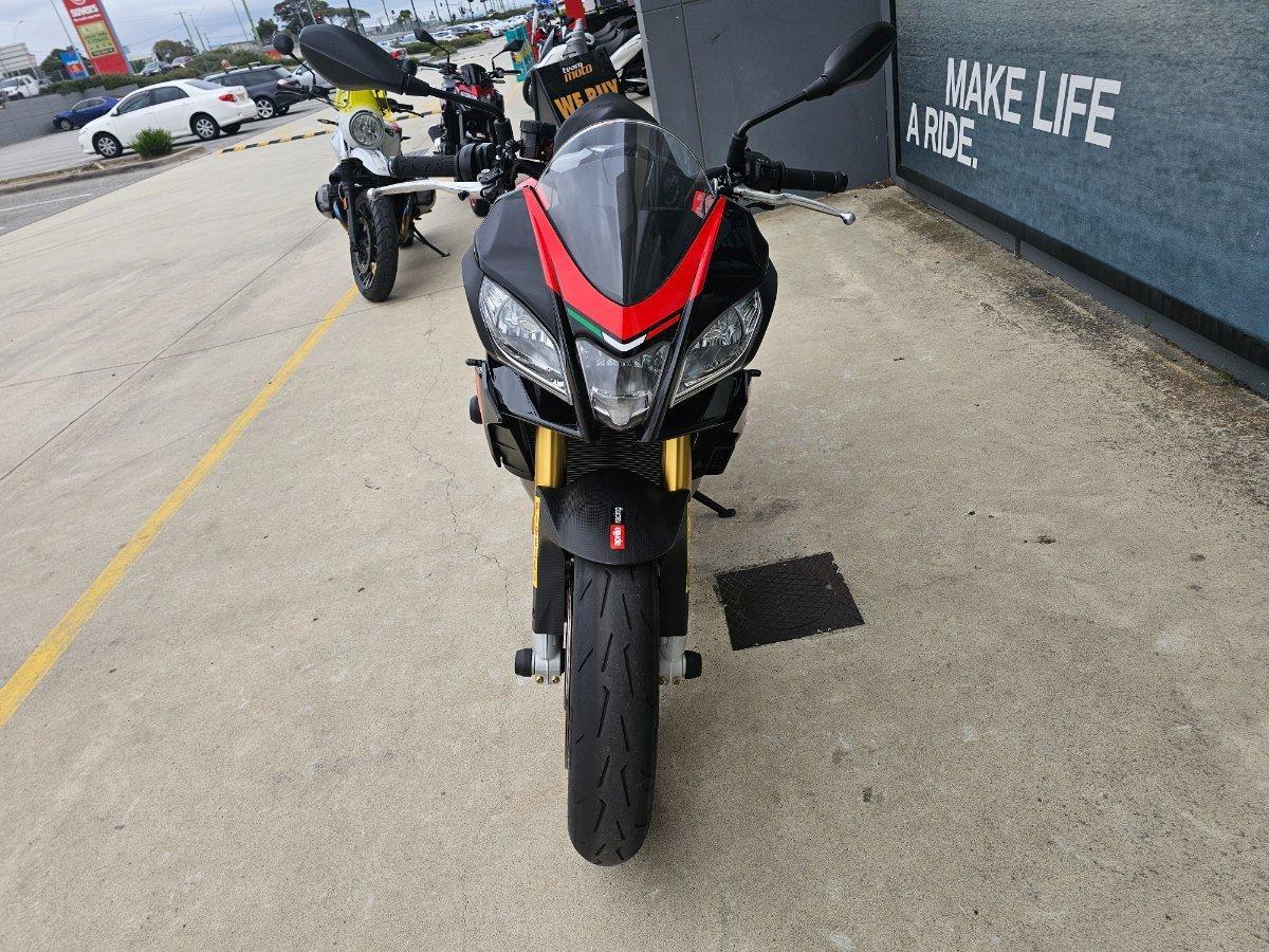 2017 APRILIA TUONO V4 RR SPORTS