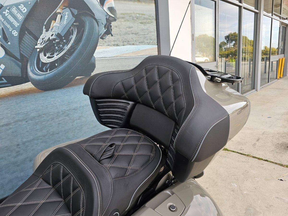 2022 INDIAN PURSUIT DARK HORSE PREMIUM ROAD