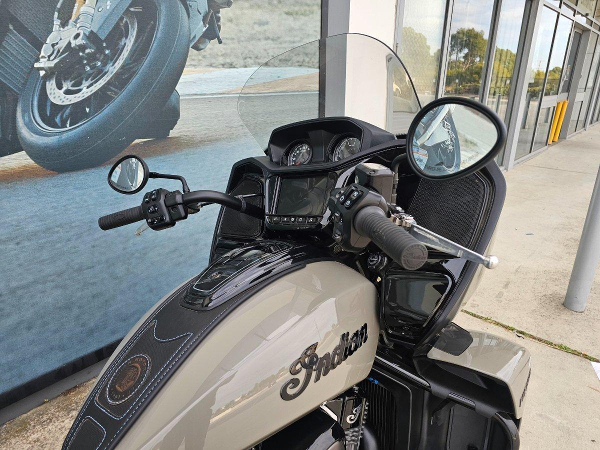 2022 INDIAN PURSUIT DARK HORSE PREMIUM ROAD