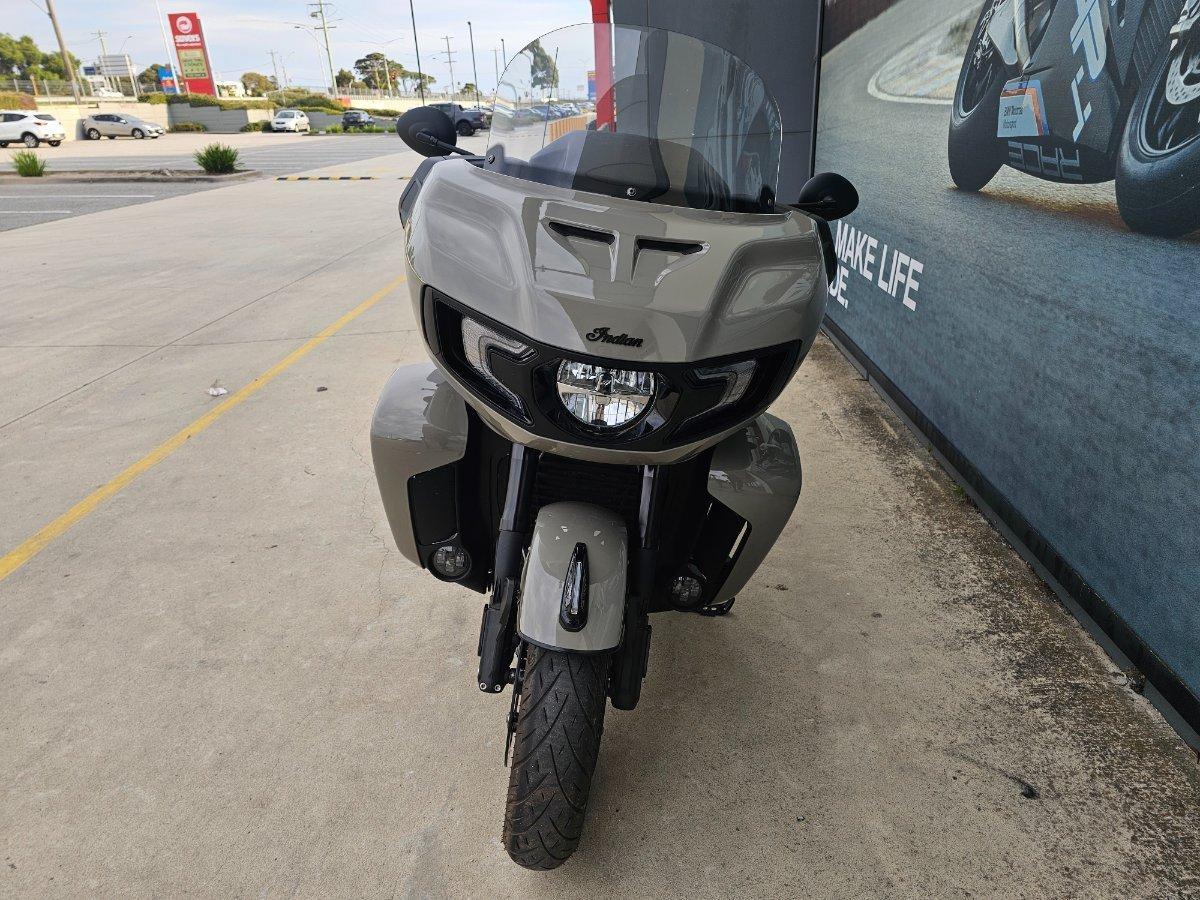 2022 INDIAN PURSUIT DARK HORSE PREMIUM ROAD
