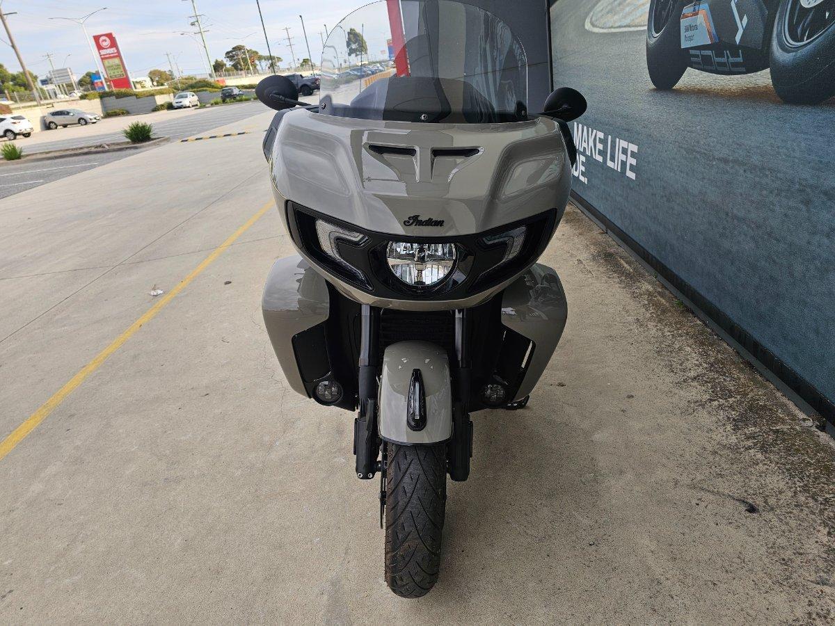 2022 INDIAN PURSUIT DARK HORSE PREMIUM ROAD