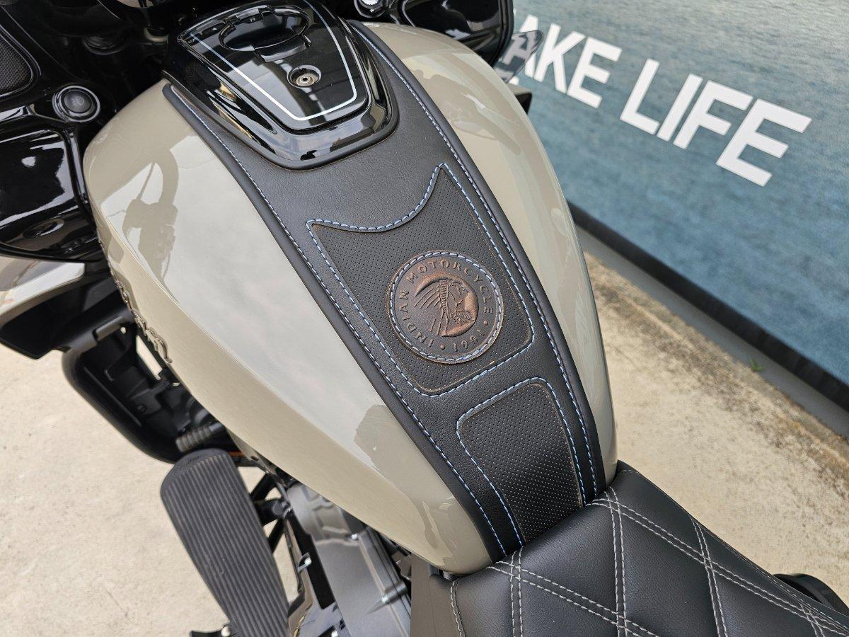 2022 INDIAN PURSUIT DARK HORSE PREMIUM ROAD