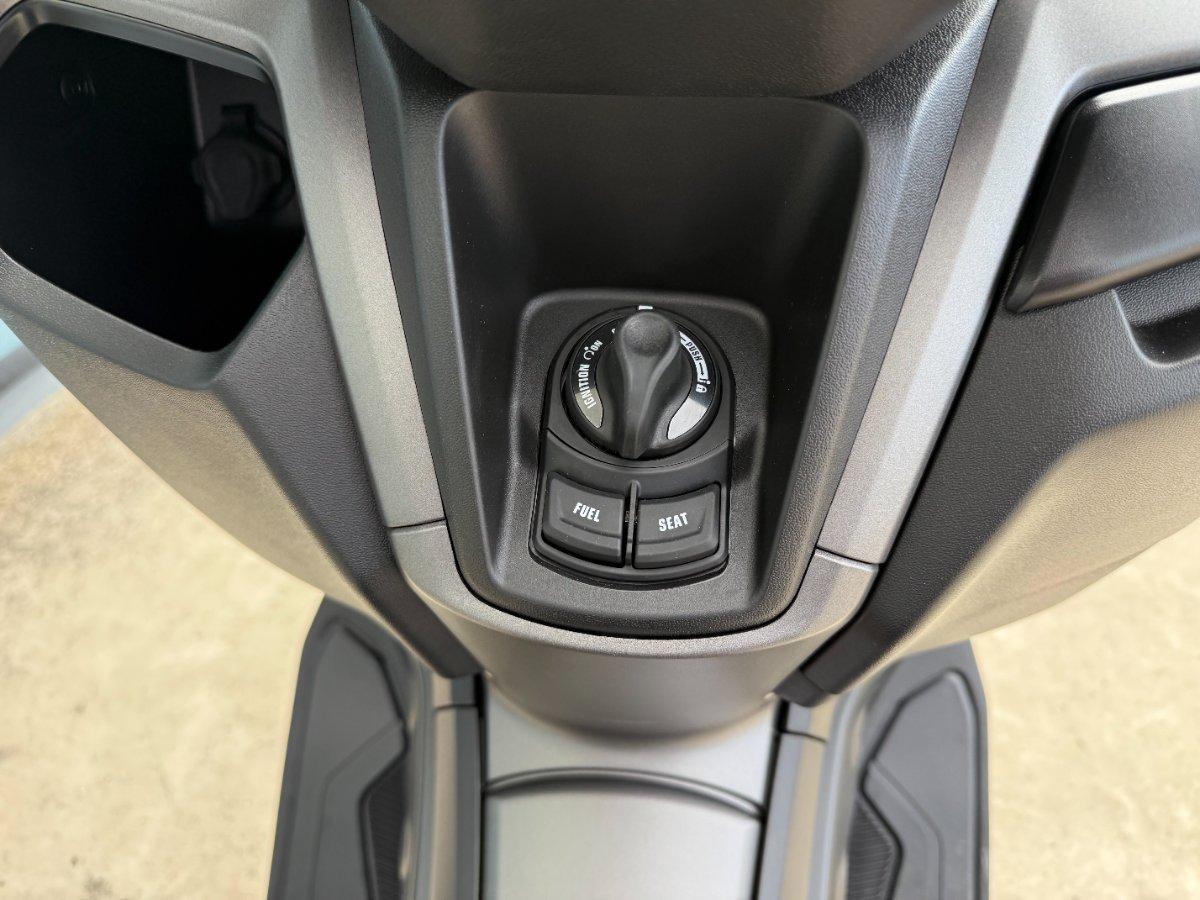 2026 YAMAHA NMAX 155 (GPD155A) SCOOTER