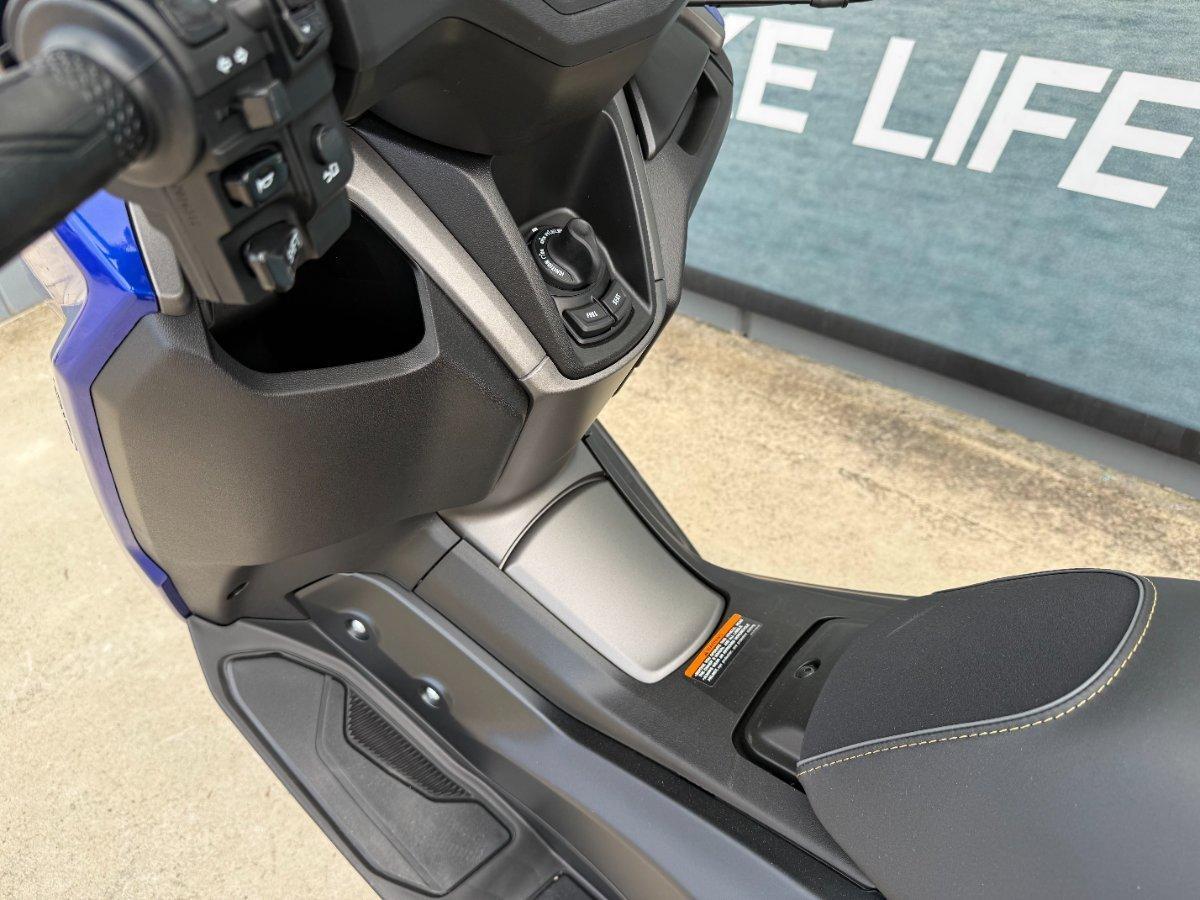 2026 YAMAHA NMAX 155 (GPD155A) SCOOTER