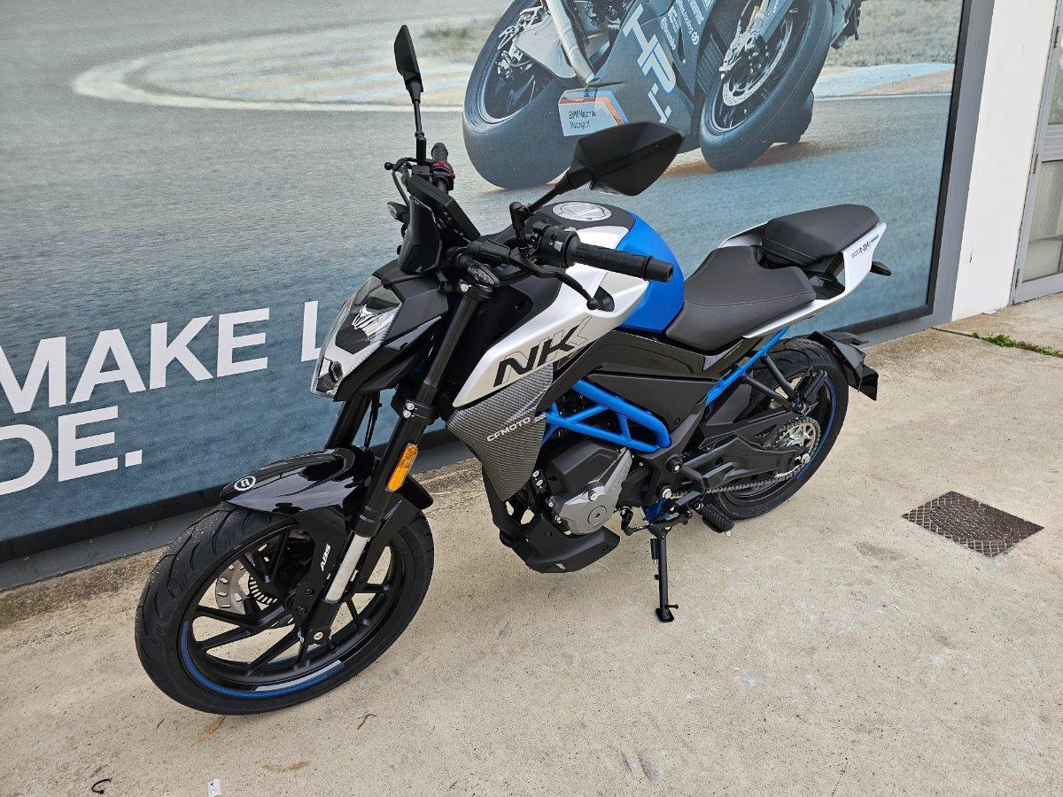 2025 CF MOTO 300 NK ROAD