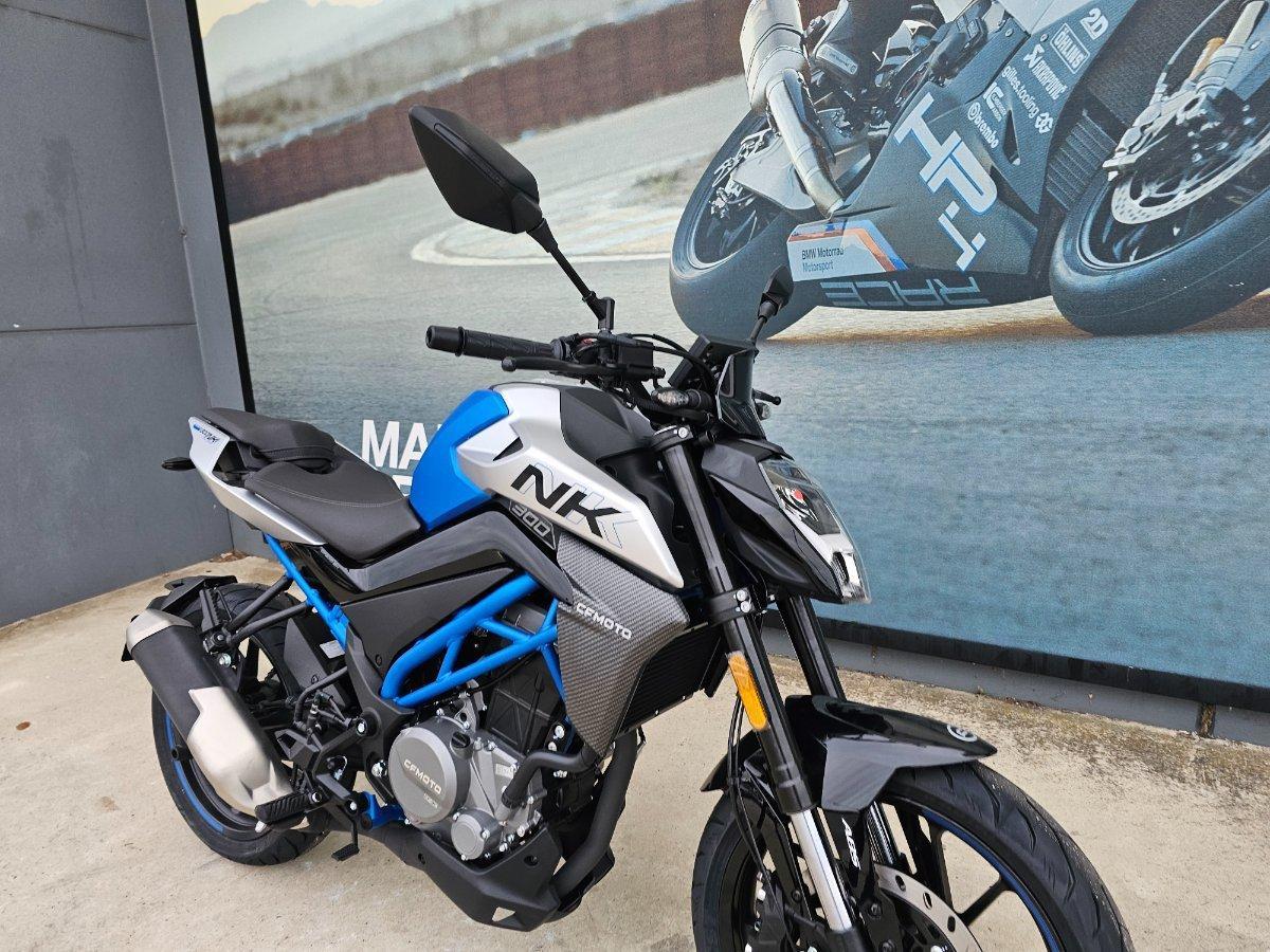 2025 CF MOTO 300 NK ROAD