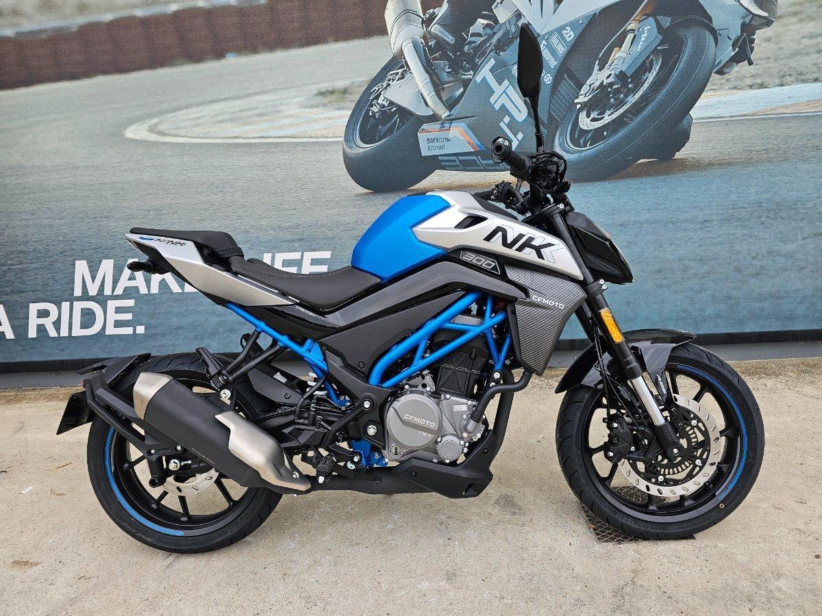 2025 CF MOTO 300 NK ROAD