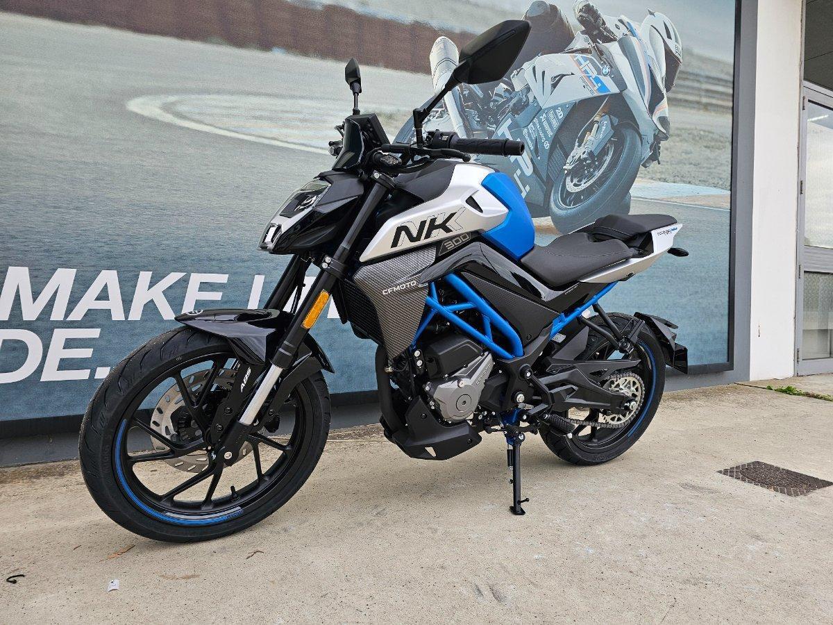 2025 CF MOTO 300 NK ROAD