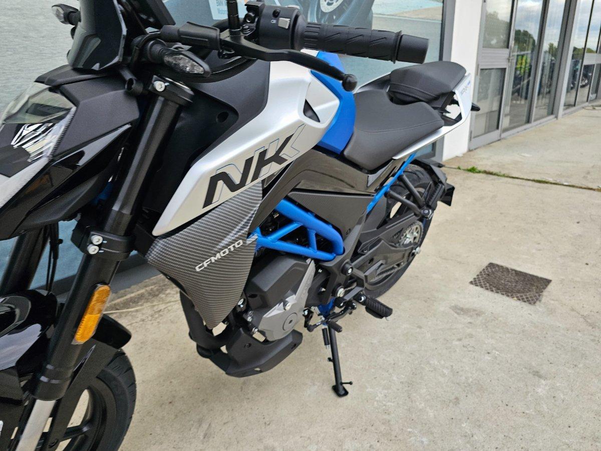 2025 CF MOTO 300 NK ROAD