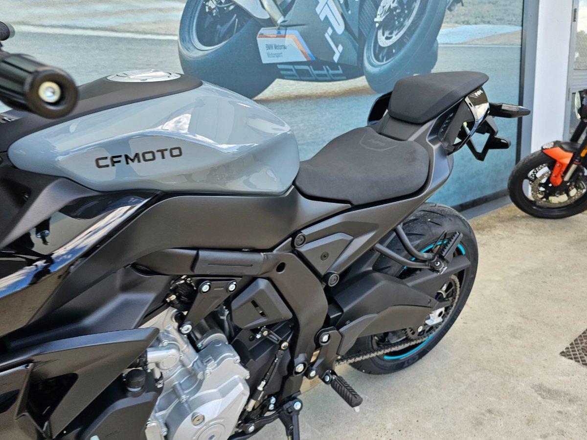 2025 CF MOTO 675 NK ROAD
