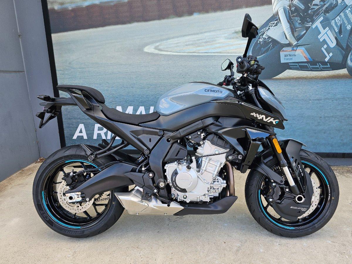 2025 CF MOTO 675 NK ROAD