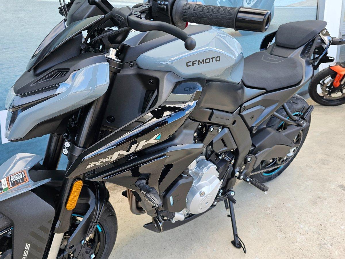 2025 CF MOTO 675 NK ROAD