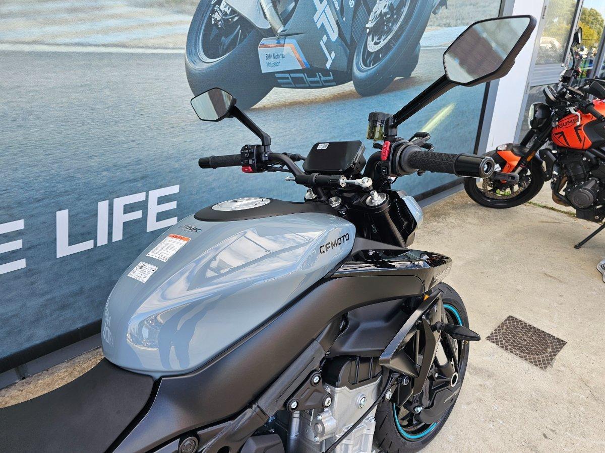 2025 CF MOTO 675 NK ROAD