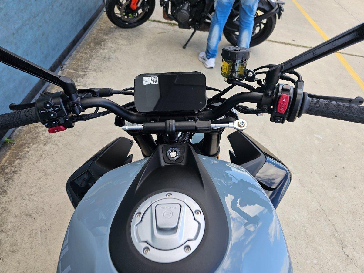 2025 CF MOTO 675 NK ROAD