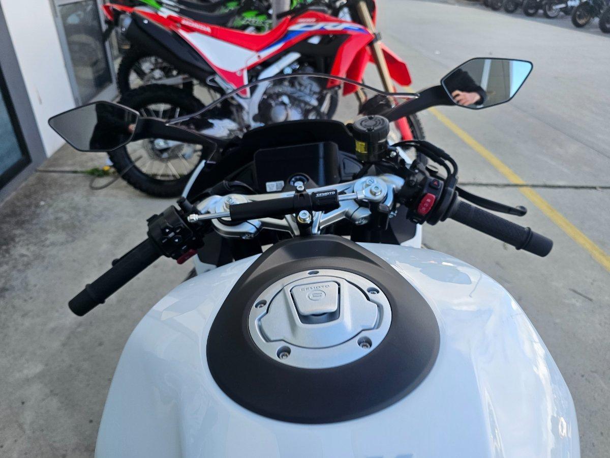 2026 CF MOTO 675 SR-R SPORTS