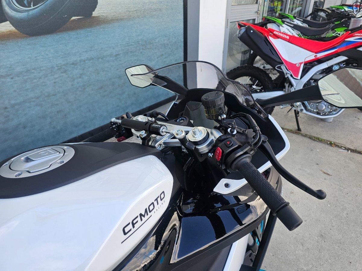 2026 CF MOTO 675 SR-R SPORTS
