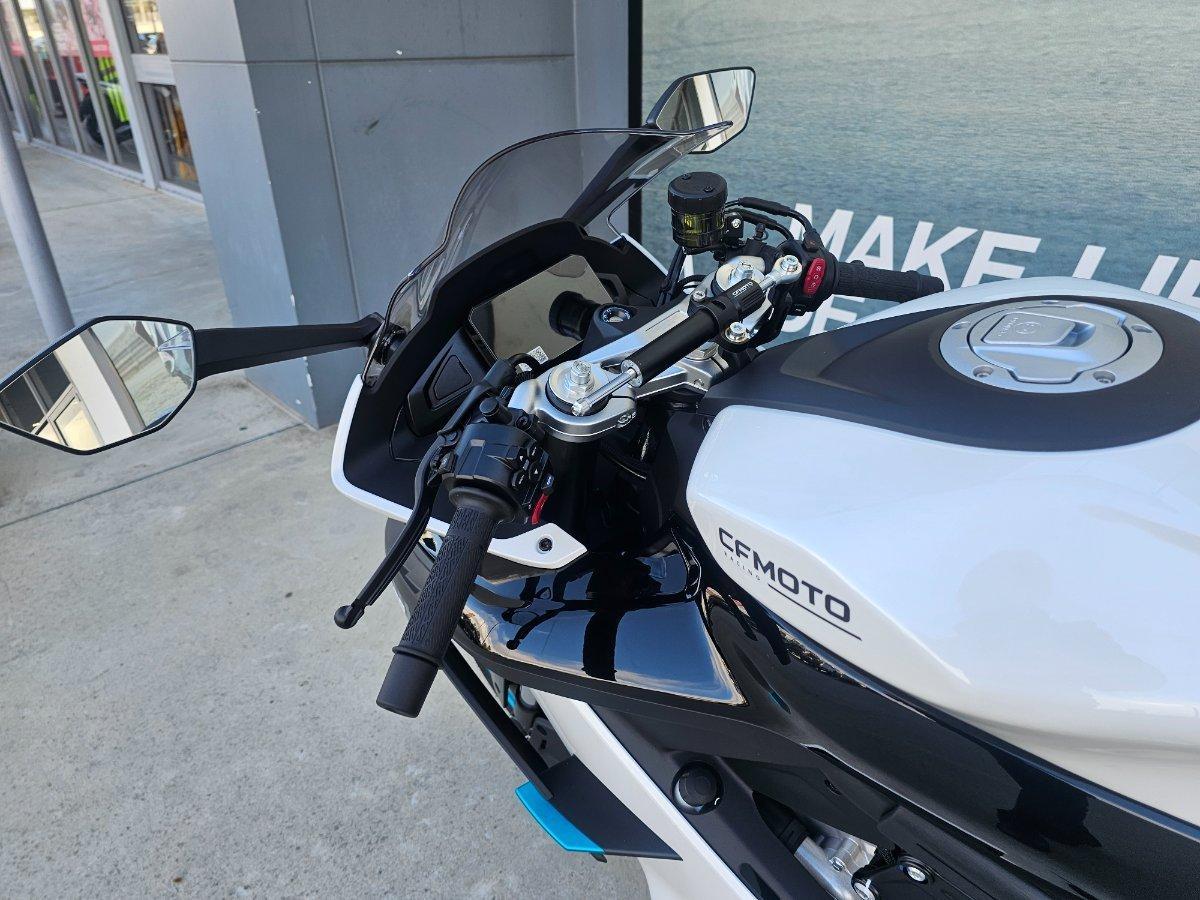 2026 CF MOTO 675 SR-R SPORTS