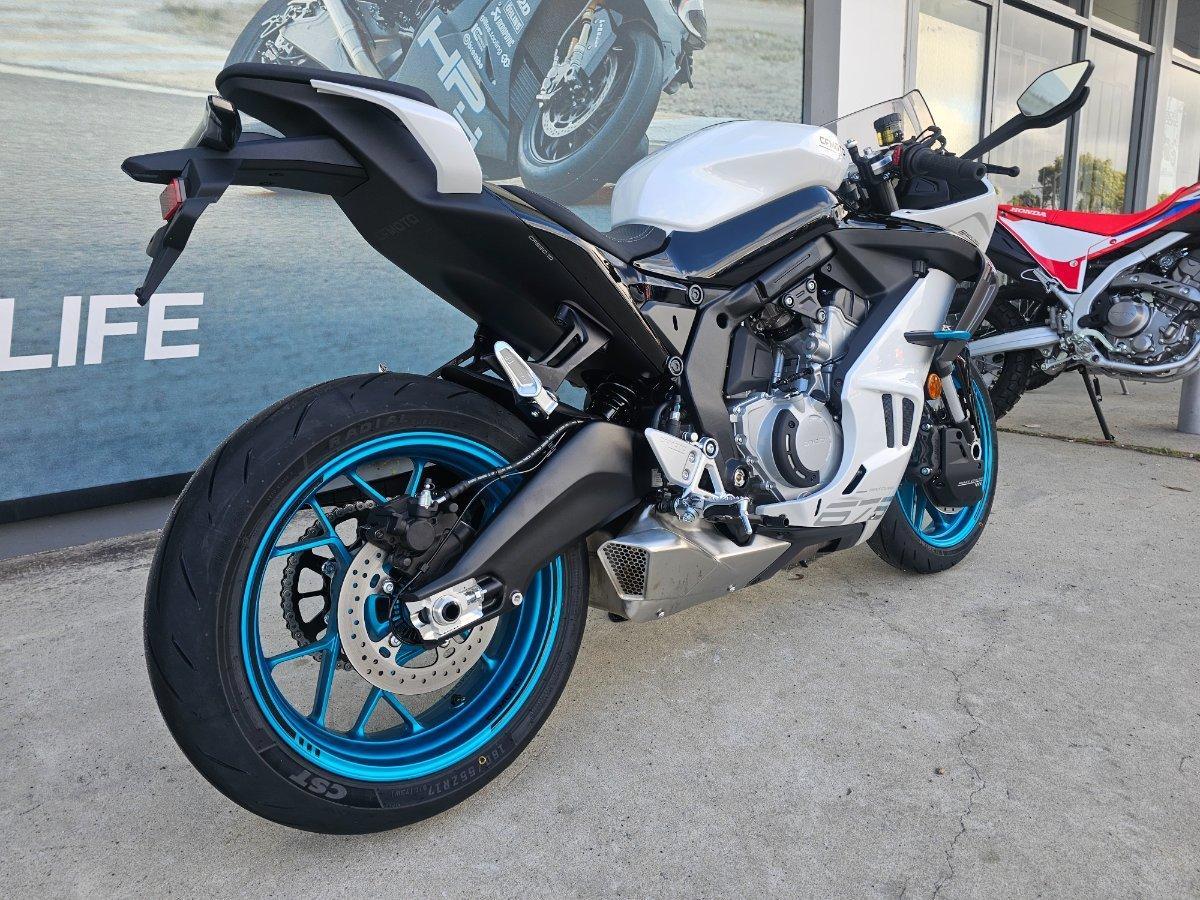 2026 CF MOTO 675 SR-R SPORTS