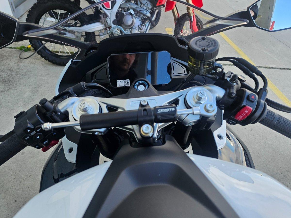 2026 CF MOTO 675 SR-R SPORTS