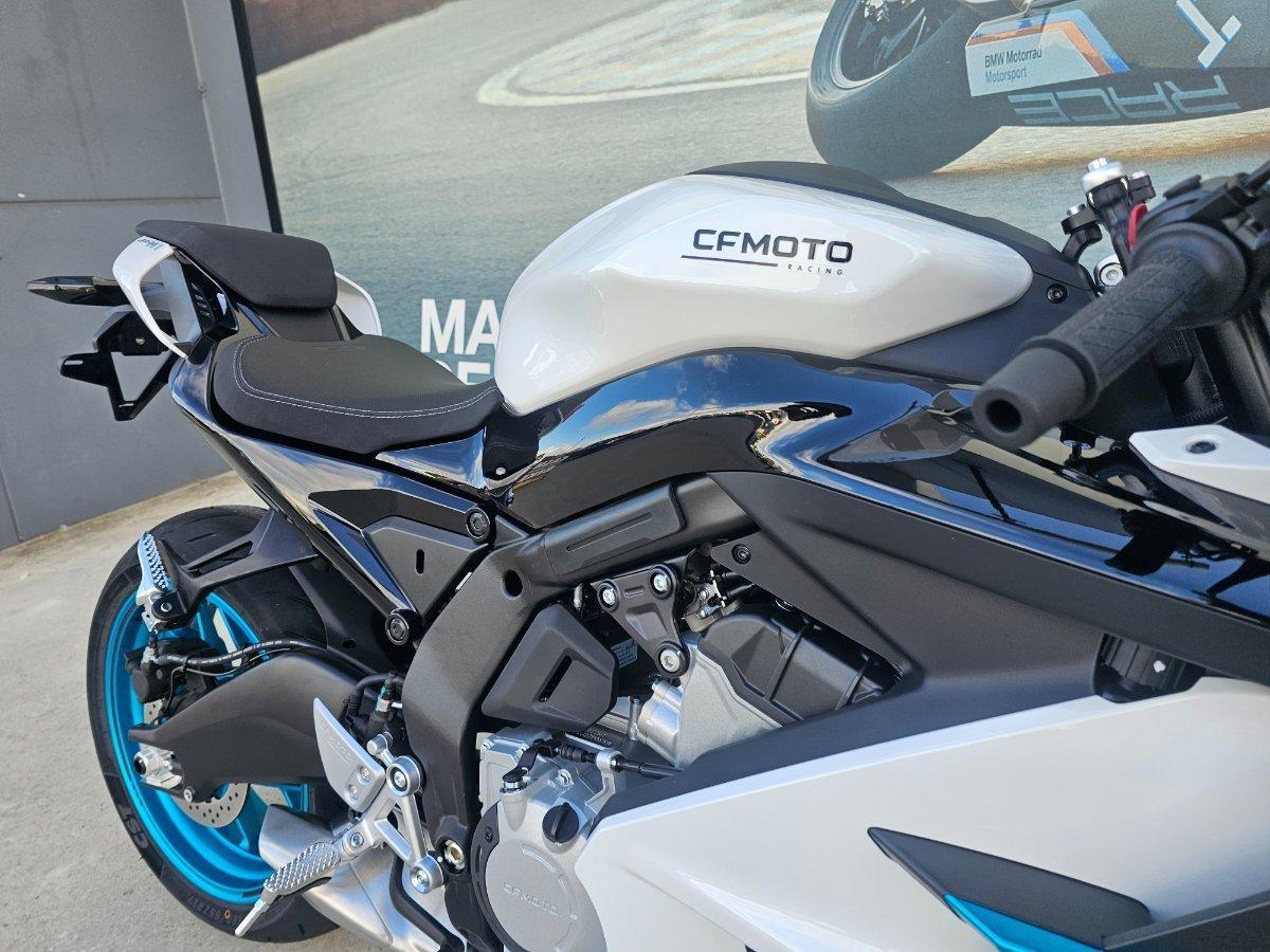 2026 CF MOTO 675 SR-R SPORTS