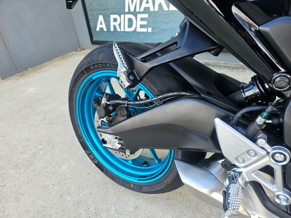 2026 CF MOTO 675 SR-R SPORTS