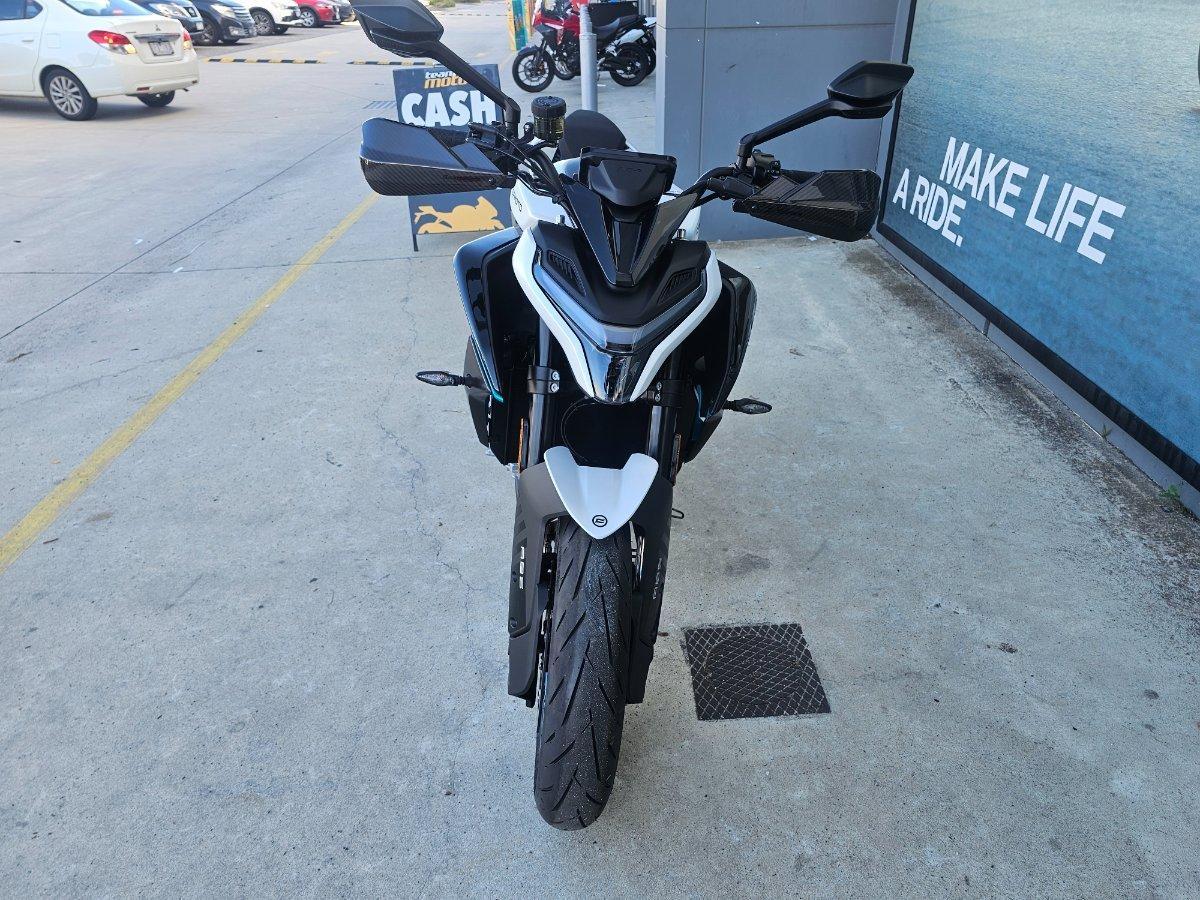 2025 CF MOTO 675NK ABS ROAD