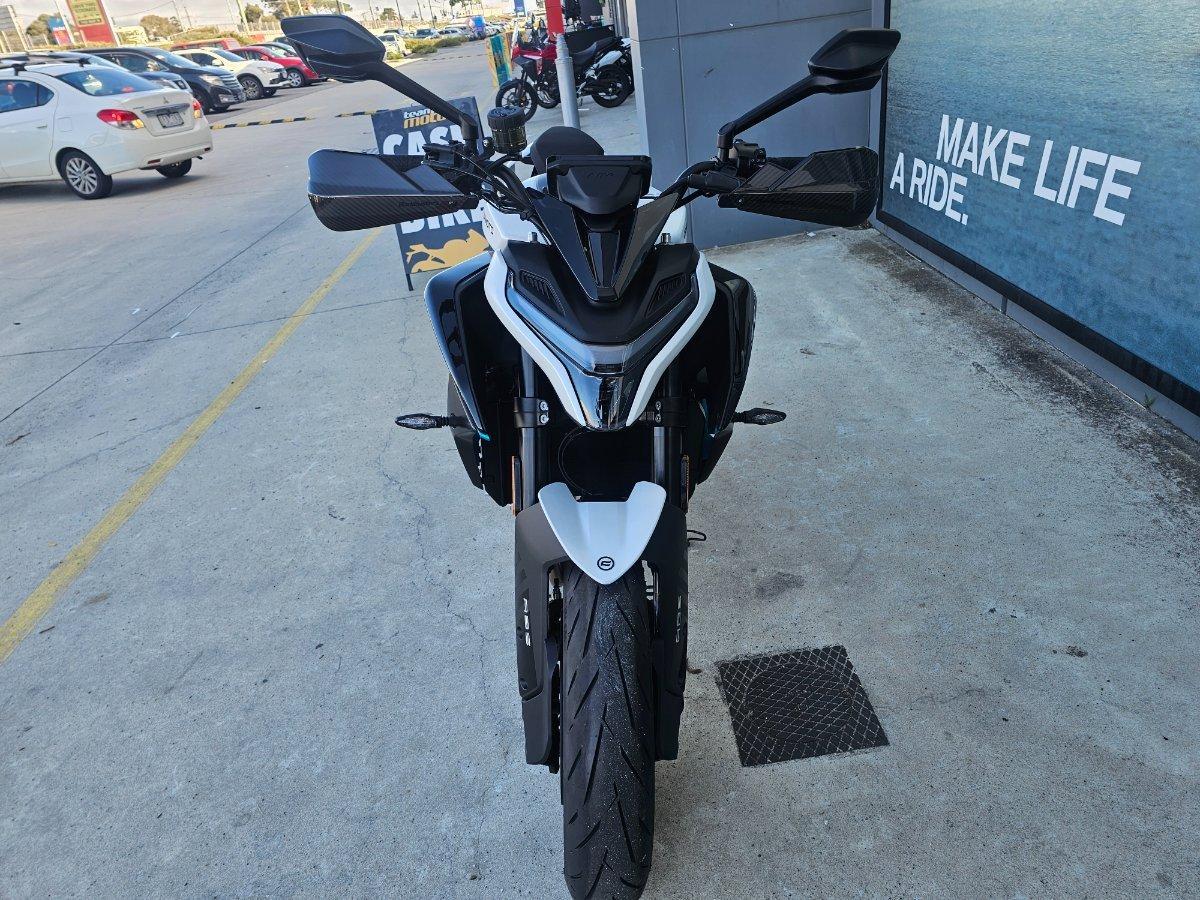 2025 CF MOTO 675NK ABS ROAD