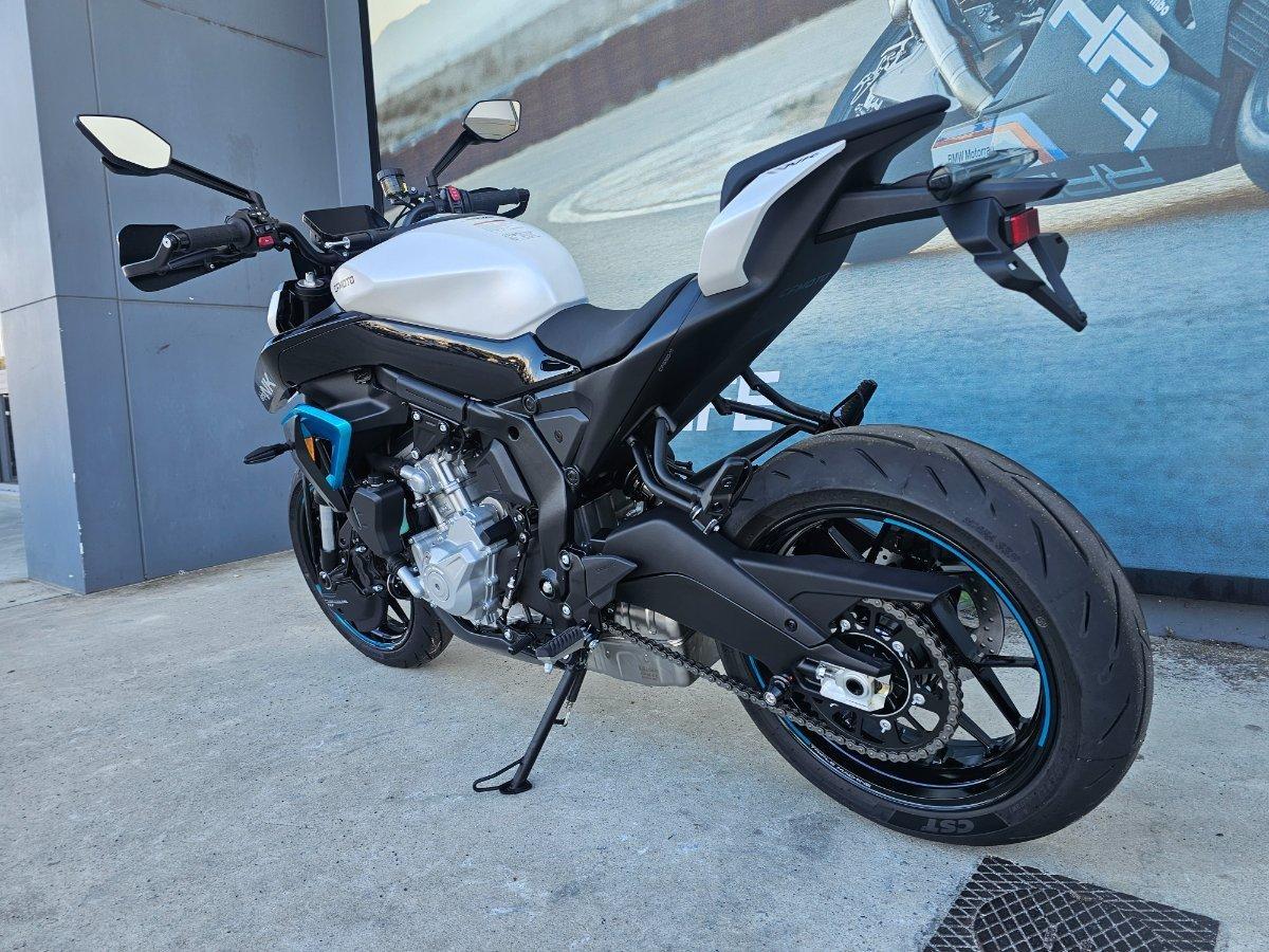 2025 CF MOTO 675NK ABS ROAD
