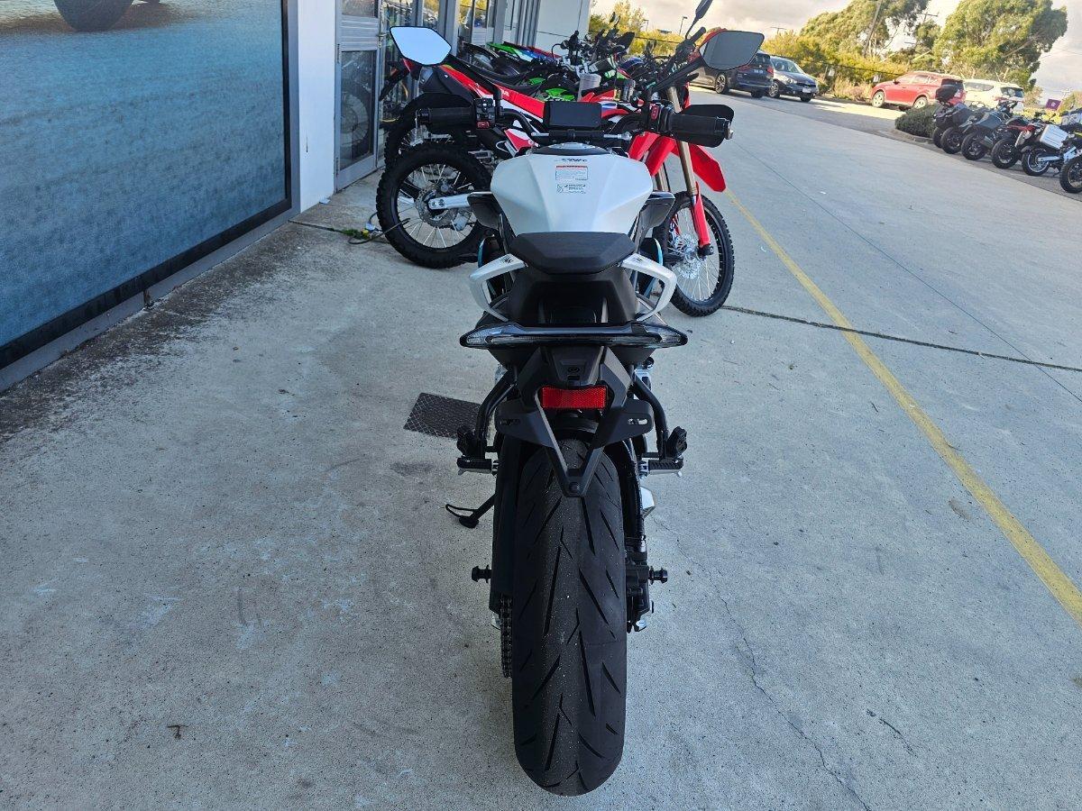 2025 CF MOTO 675NK ABS ROAD